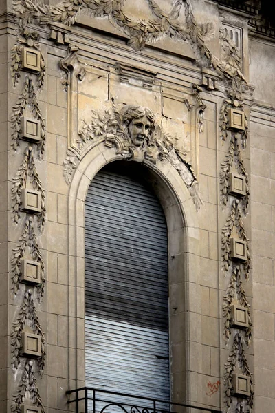 Detailní Záběr Okna Antické Budovy — Stock fotografie