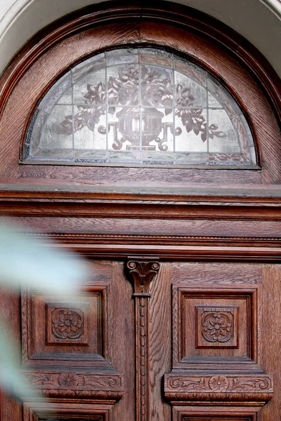Elegant Wooden Door Detail Buenos Aires — Φωτογραφία Αρχείου