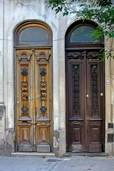布宜诺斯艾利斯的旧木门 — 图库照片