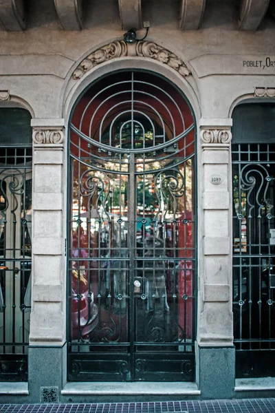 Elegante Puerta Madera Buenos Aires — Foto de Stock