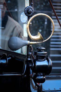 Buenos Aires, Arjantin - 7 Kasım 2019: Eski araba kaputu.