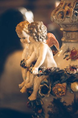 Eski tiyatro salonunun içi.