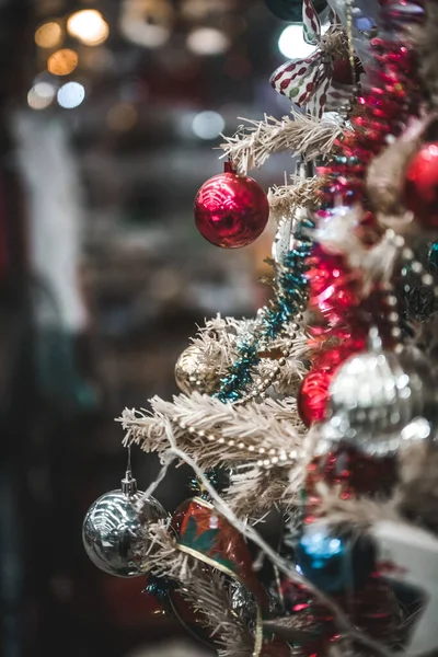 Árvore Natal Com Decorações Luzes — Fotografia de Stock