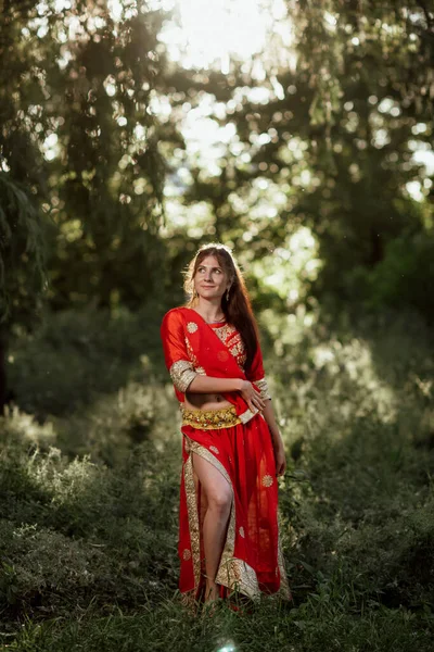 Girl Dressed National Hindu Clothes Red Color — Stock Photo, Image