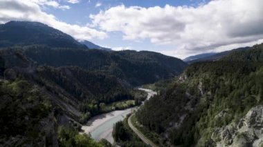 İsviçre 'deki güzel Rhein Kanyonu' nun panorama zamanı, statik.