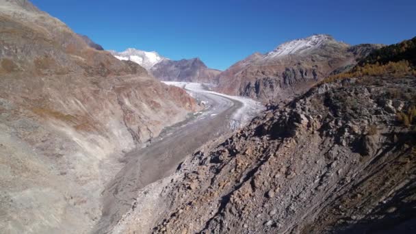 Concetto riscaldamento globale, scioglimento ghiacciaio in Svizzera cerchio aereo pan — Video Stock