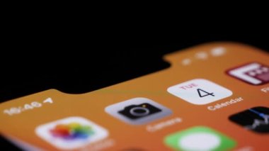 BILTEN - JANUARY 4, 2022, Enable silent mode on cellphone, turn off notifications