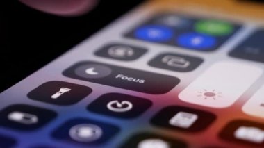 BILTEN - JANUARY 4, 2022, Stressed person enables do not disturb mode, closeup