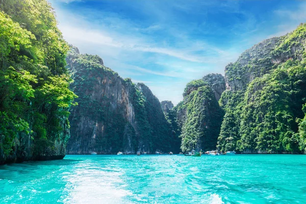 Beautiful View Pileh Bay Krabi Thailand Wonderful Turqoise Sea Andaman — Stockfoto