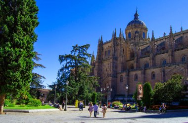 Barselona şehrinin merkezindeki St. Peter Bazilikası Katedrali, İspanya