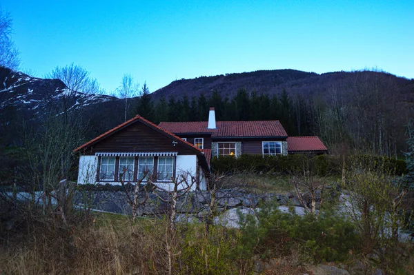 Dağların güzel manzarası