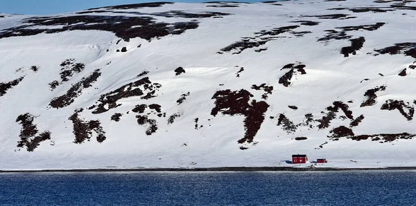 Einsames Zuhause Der Schönen Isolation Norwegens Oberhalb Des Polarkreises — Stockfoto