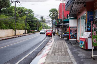 Phuket Tayland - 15 Mayıs 2016: Eski kentte küçük bir sokak