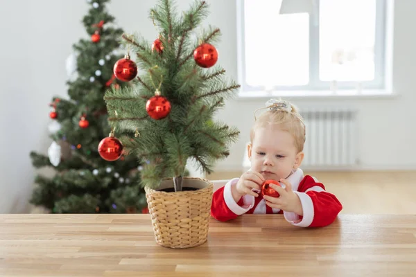 Child Girl Dressed Christmas Dress Cochlear Implants Having Fun Home — Foto de Stock