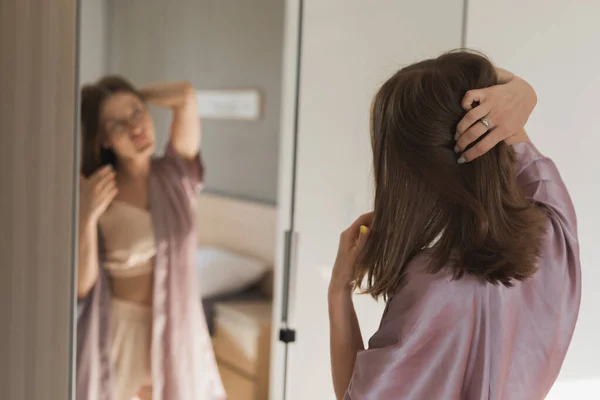 Happy Morning Attractive Young Woman Looking Mirror Her Apartment — Stock Photo, Image