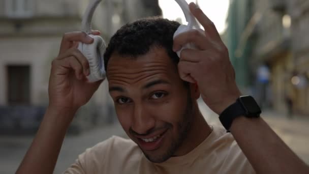 Smiled African American Male Runner Wearing Headphones Portrait Man Wearing — Αρχείο Βίντεο