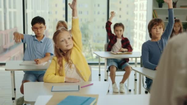 Junior School Students Raise Hand Class Answer Teachers Question Children — Stock video