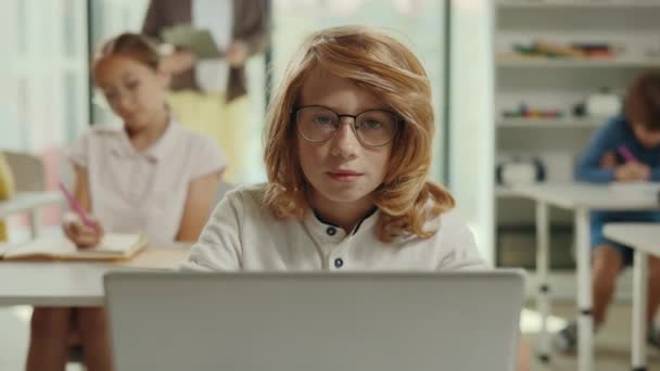 Portrait Red Head Boy Sitting Desk Laptop Class Computer Science — Stok video