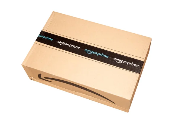 Amazon Prime Paket Auf Weißem Hintergrund — Stockfoto