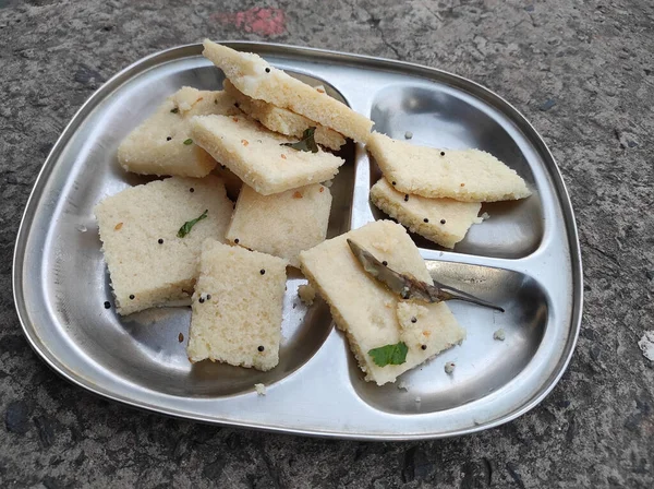 Gujarat Amarillo Dhokla Artículos Comida Plato —  Fotos de Stock