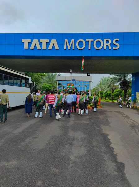 August 2022 Tata Motors Ahemdabad Gujarat India Saluting Flag Gujarat — ストック写真