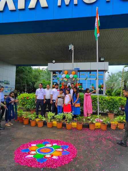 August 2022 Tata Motors Ahemdabad Gujarat India Saluting Flag Gujarat — 图库照片