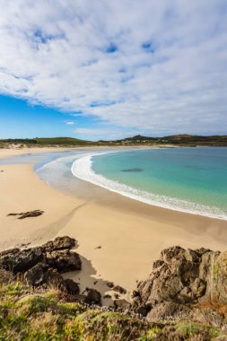 Santa Comba plajı. Ferrol, Kuzey İspanya 'da gelişmemiş manzara.