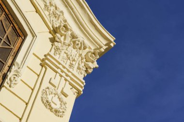 Valencia, İspanya. 20 Aralık 2021. Valencia Limanı 'ndaki depolar, Valencia sanat yenilikleri Los Tinglados olarak bilinen tarihi binalar 1914 yılında tamamlandı. 