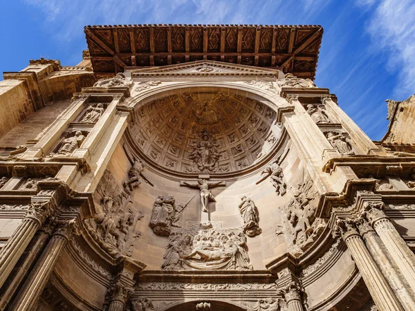 西班牙纳瓦拉维亚纳的圣玛利亚伊格莱西亚的文艺复兴门廊 这座庙宇建于十三世纪 — 图库照片