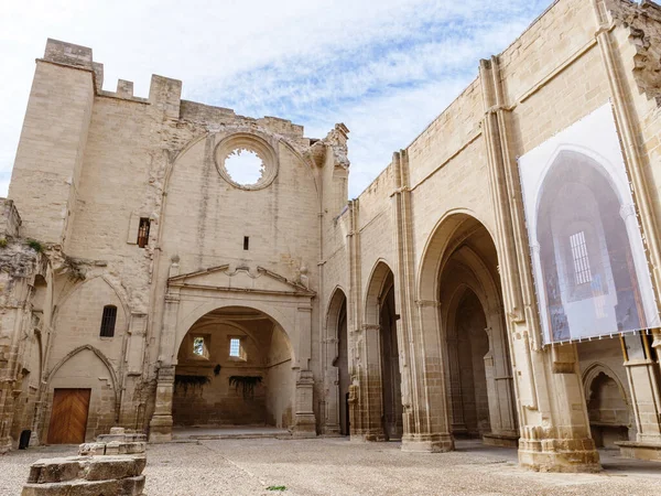 西班牙纳瓦拉维亚纳圣彼得教堂的废墟 — 图库照片