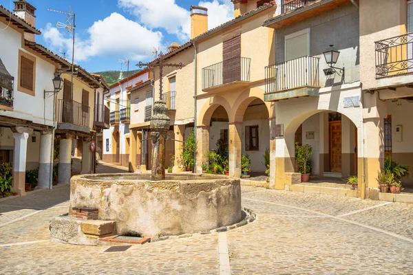 Antique Fountain Town Square Guadalupe Spain — Fotografia de Stock