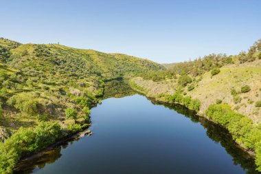 Extremadura İspanya 'daki Tagus Nehri manzarası