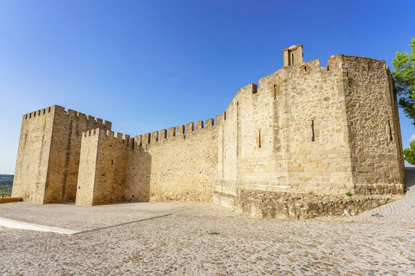 自13世纪以来在靠近西班牙 葡萄牙边境的Elvas古城顶部建立的伊斯兰血统防御工事 — 图库照片