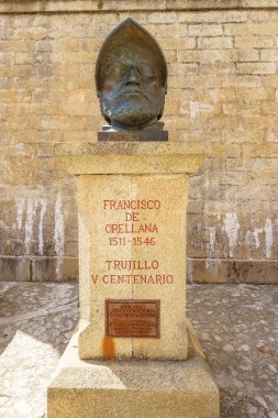 Trujillo, Spain. April 28, 2022. Bust of the Spanish conqueror Francisco de Orellana by Vicente Oswaldo Rivadeneira Armendariz in 2011