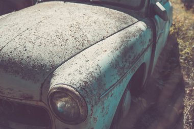 eski klasik Rus Otomobil road yakınındaki. Fotoğraf eski görüntü stili.