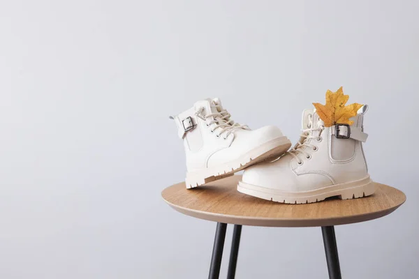 Beautiful Autumn Shoes Yellow Leaves White Background Place Text — Fotografia de Stock