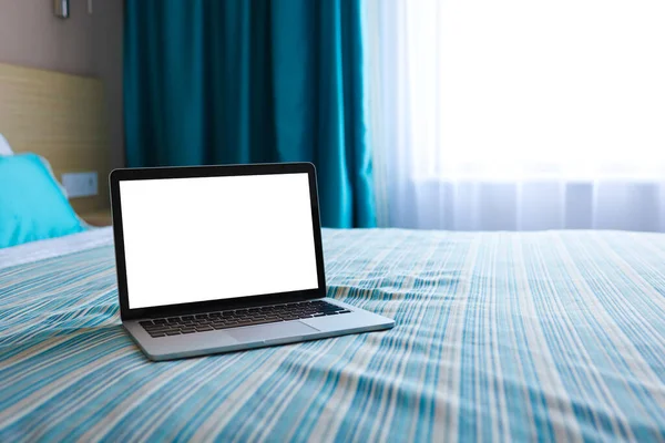 Mock Blank Screen Laptop Bed Advertising Text — Zdjęcie stockowe