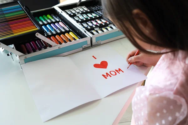 Child Draws Card Mother Day Girl Writes Paper Love You — Foto de Stock