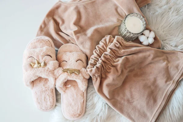 Home Slippers Cozy Pajamas Fluffy White Plaid — Fotografia de Stock