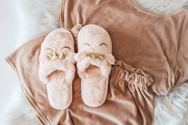 Home Slippers Cozy Pajamas Fluffy White Plaid — Fotografia de Stock
