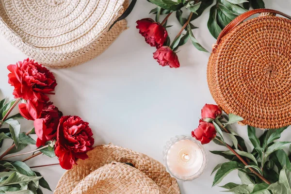 Flat Lay Set Summer Accessories Wicker Hat Bag Peonies Candle — Stockfoto