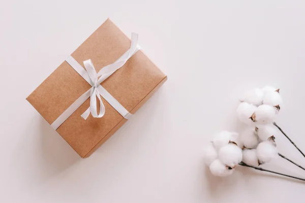 Cardboard Gift Box Bow Cotton White Background — стоковое фото