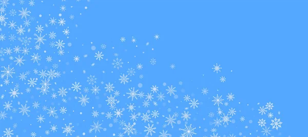 圣诞节的背景白色精致的开放雪片在蓝色的背景上飘扬 新年佳节设计 — 图库矢量图片