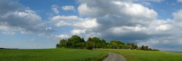 Живописный Панорамный Вид Природный Ландшафт Облачным Небом — стоковое фото