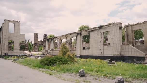 Borodyanka Ucrania 2022 Murallas Escombros Del Edificio Municipal Destruido Después — Vídeos de Stock