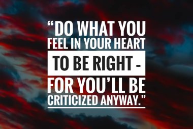 Hayat hakkında güzel doğal gökyüzü arka planına sahip başarı alıntısı, motivasyonel ilham alıntısı