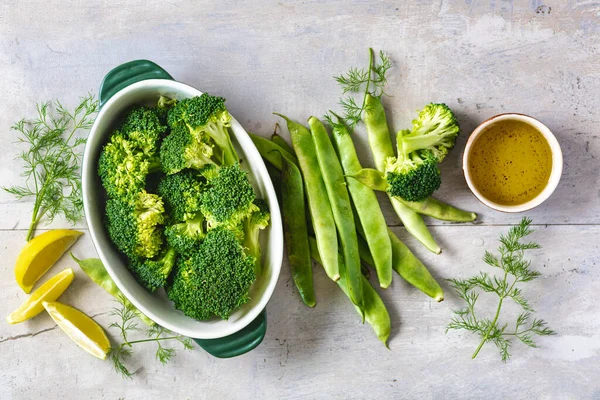 Набор Сырых Ингредиентов Приготовления Здорового Вегетарианского Обеда Запеченные Брокколи Зеленой — стоковое фото
