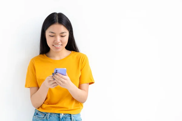 Beautiful Young Joyful Asian Woman Using Mobile Phone Smiling Standing — Photo