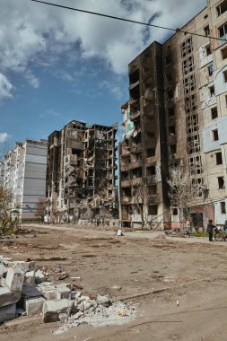 Merkez meydandaki yıkılmış binalar, Ukrayna, Borodyanka. 30 Nisan 2022