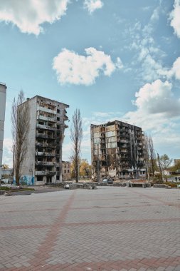 Merkez meydandaki yıkılmış binalar, Ukrayna, Borodyanka. 30 Nisan 2022